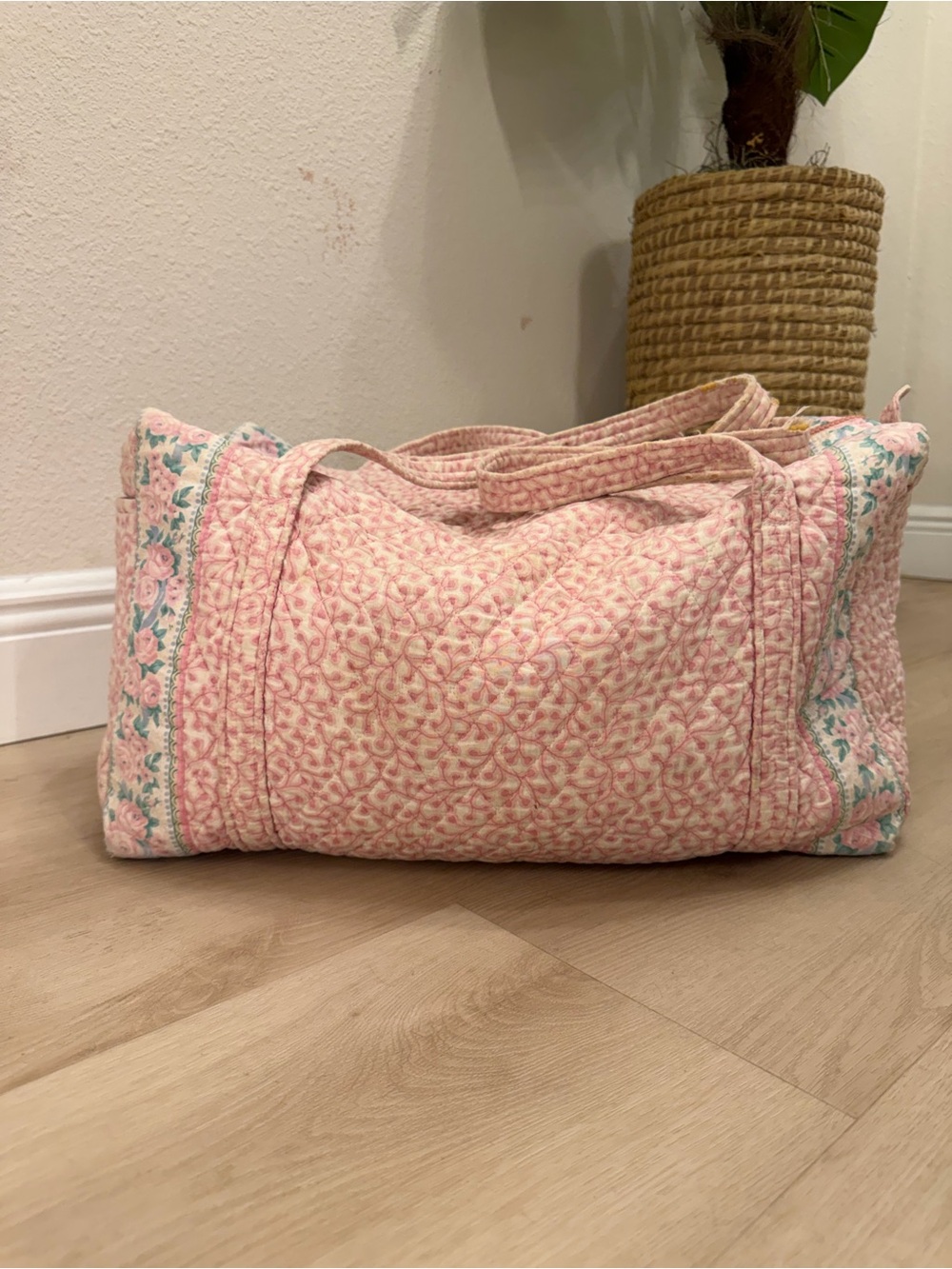 Vera Bradley Pink Delft Quilted Duffle Bag - Picture 2 of 13